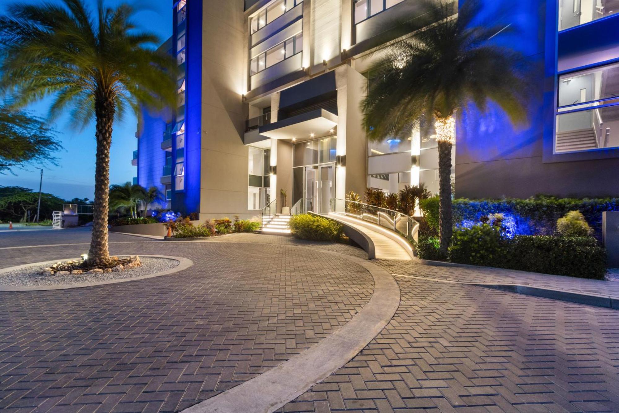 O Condominium Beachfront Residences, By Bocobay Aruba パームビーチ エクステリア 写真