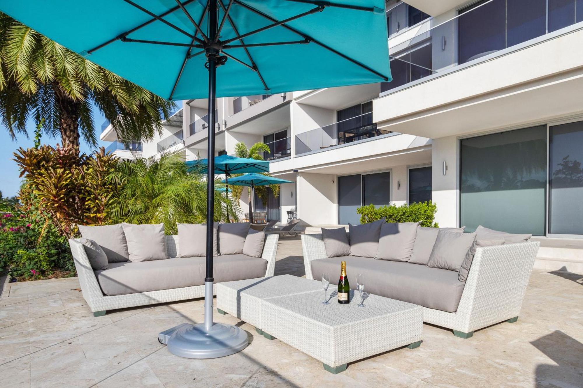 O Condominium Beachfront Residences, By Bocobay Aruba パームビーチ エクステリア 写真