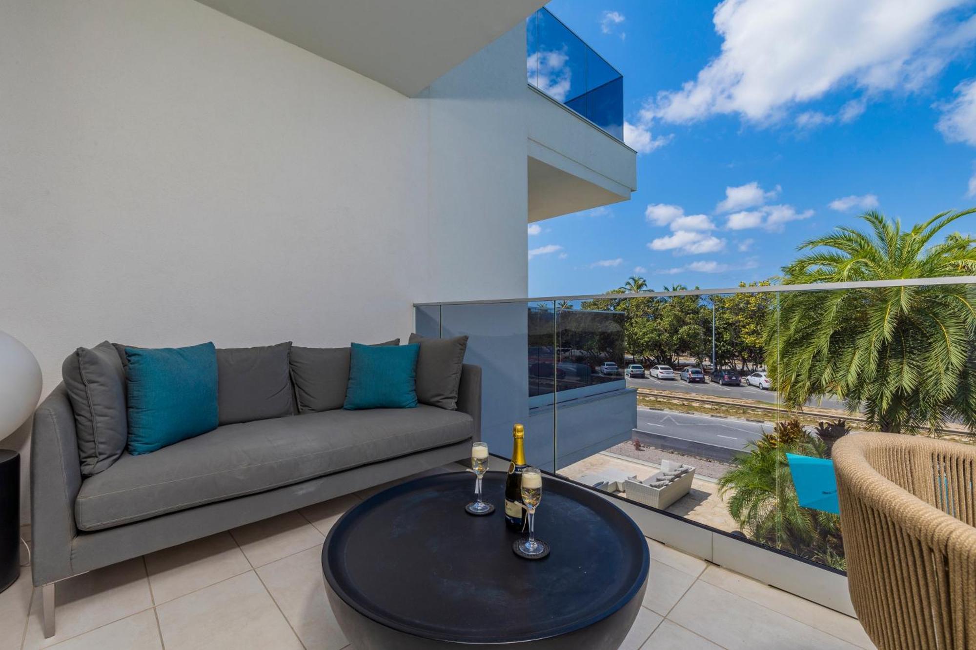 O Condominium Beachfront Residences, By Bocobay Aruba パームビーチ エクステリア 写真