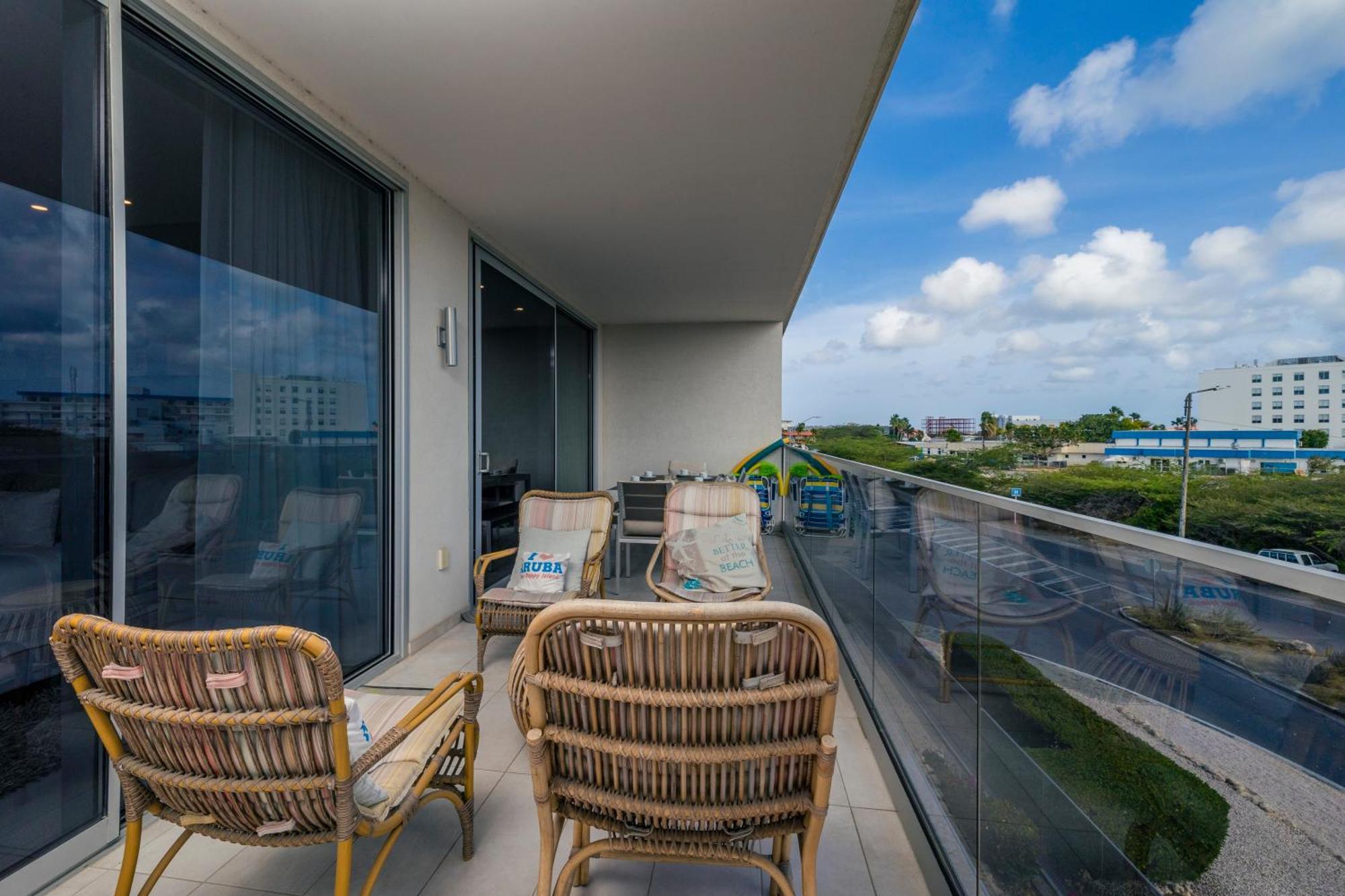 O Condominium Beachfront Residences, By Bocobay Aruba パームビーチ 部屋 写真