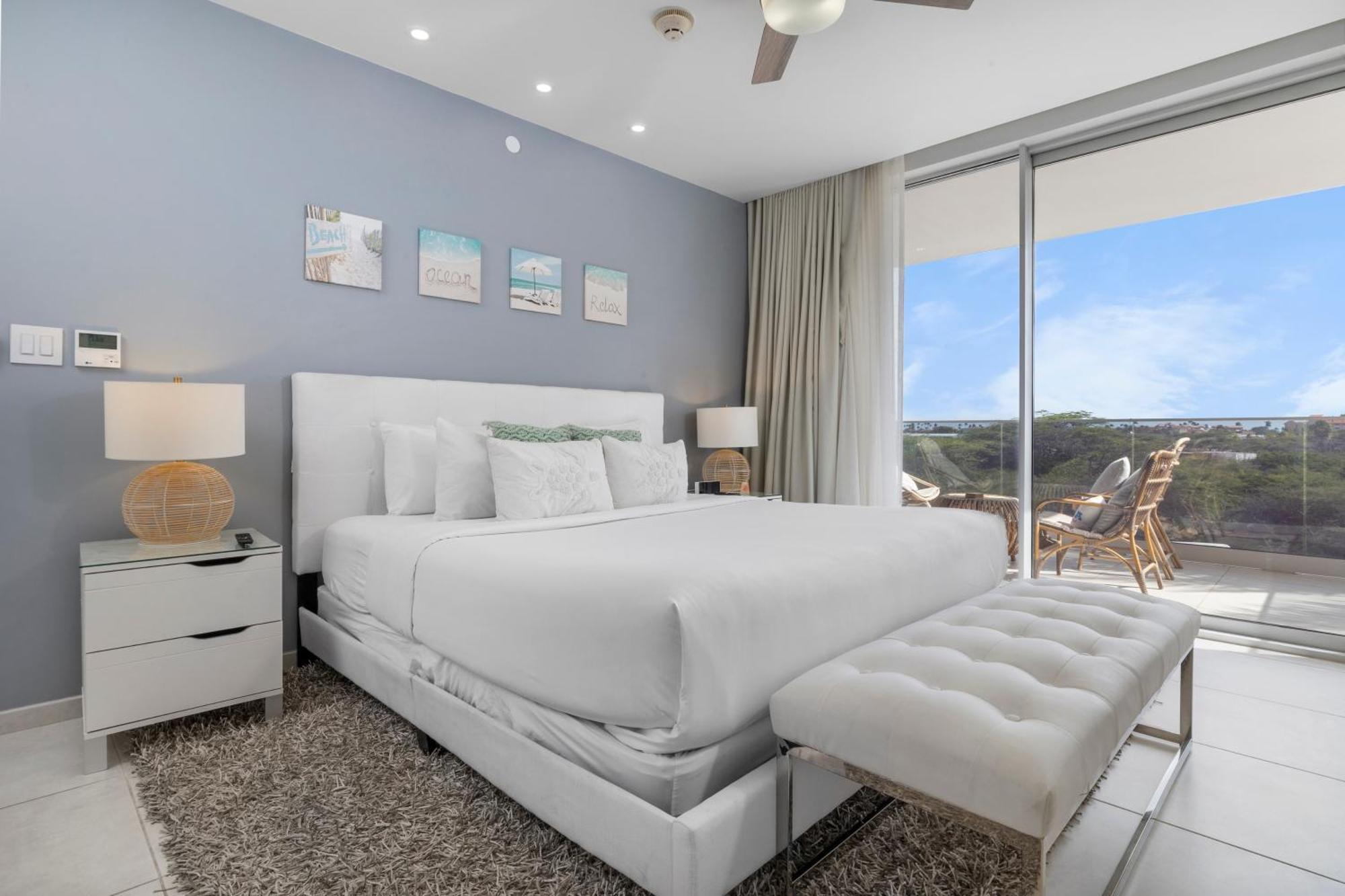 O Condominium Beachfront Residences, By Bocobay Aruba パームビーチ 部屋 写真