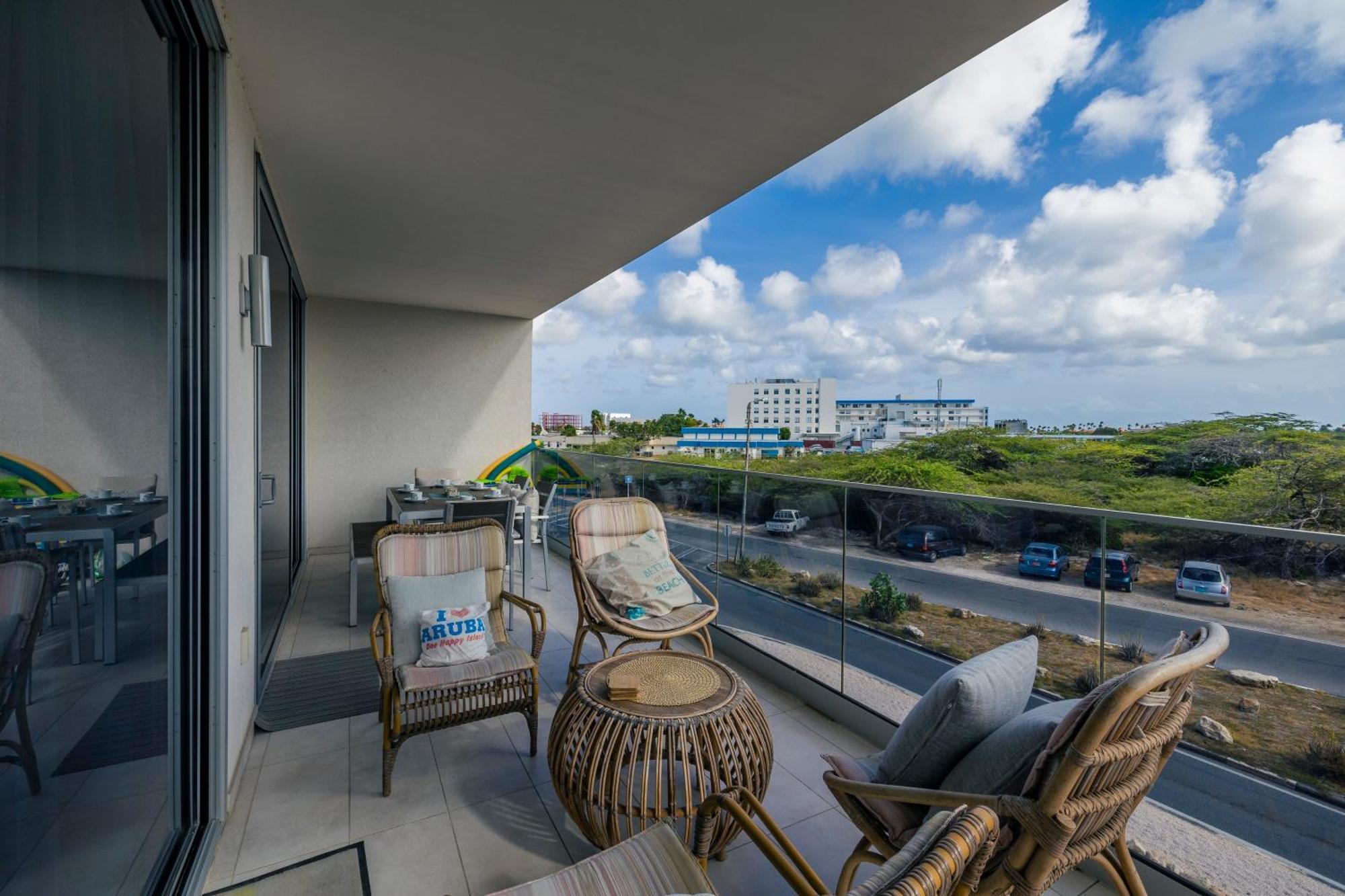 O Condominium Beachfront Residences, By Bocobay Aruba パームビーチ 部屋 写真